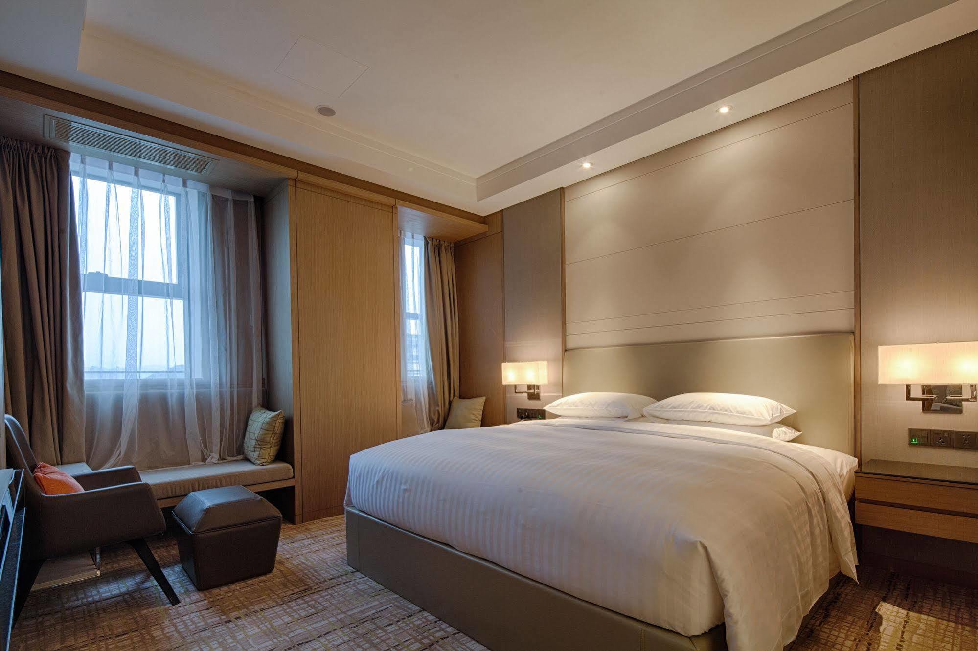 Courtyard By Marriott Xinchang Εξωτερικό φωτογραφία